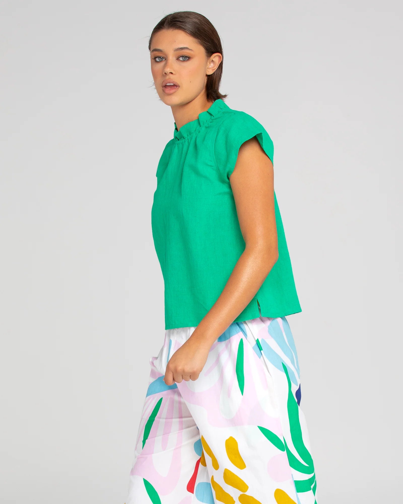 Boom Shankar Sand Top - Green Linen