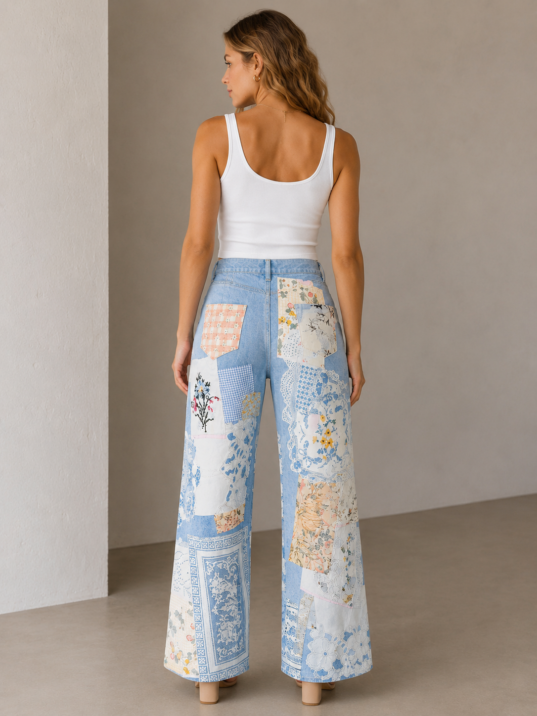 Smaibulun Floral Patch Denim Jeans