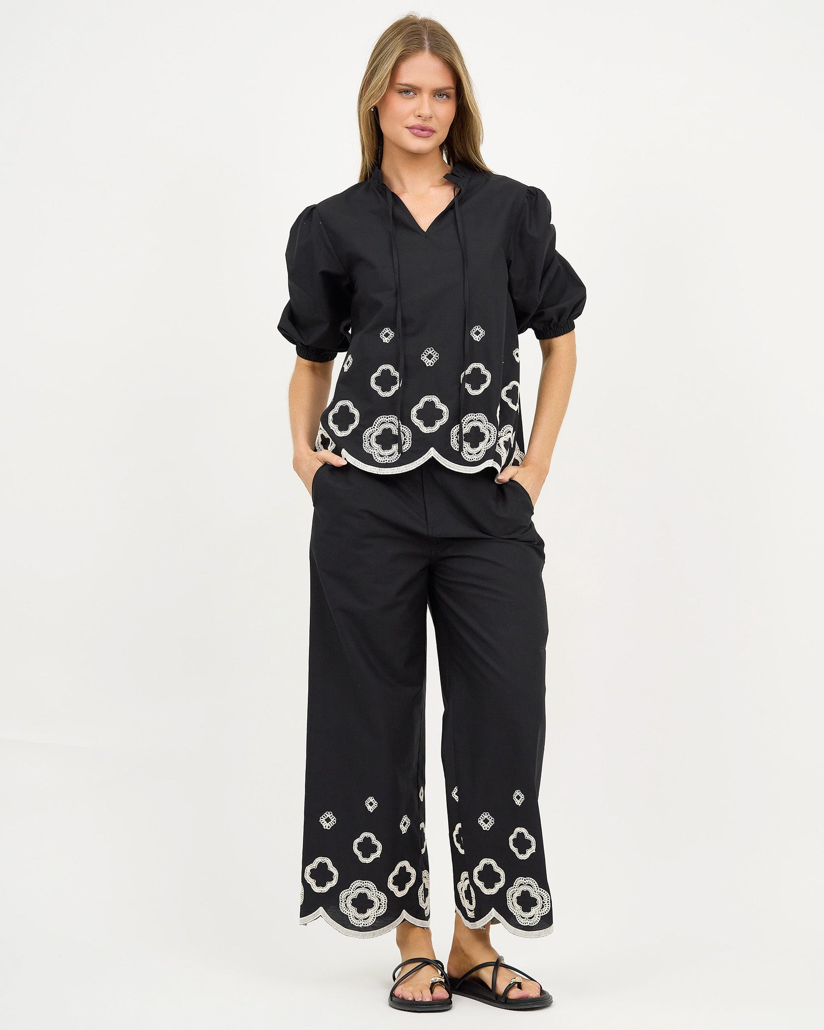 Liberty Rose Embroidered Scallop Hem Top - Black/White
