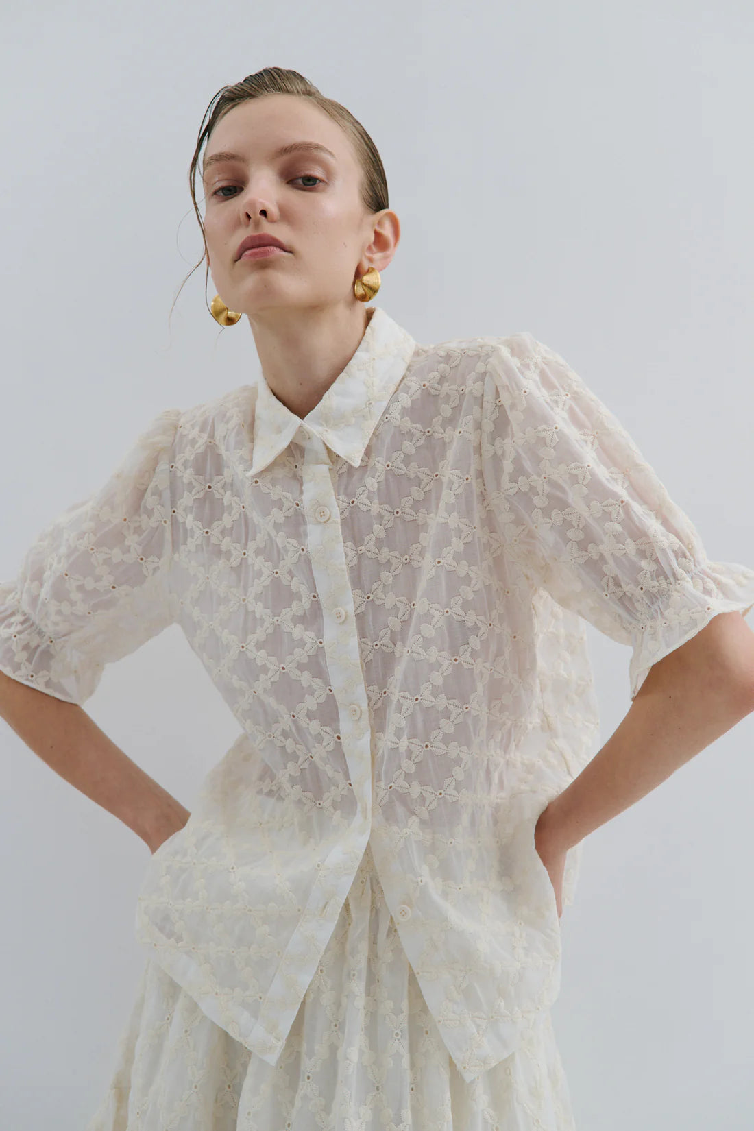 Maevarii Teacup Short Puff Sleeve Shirt - White Queen