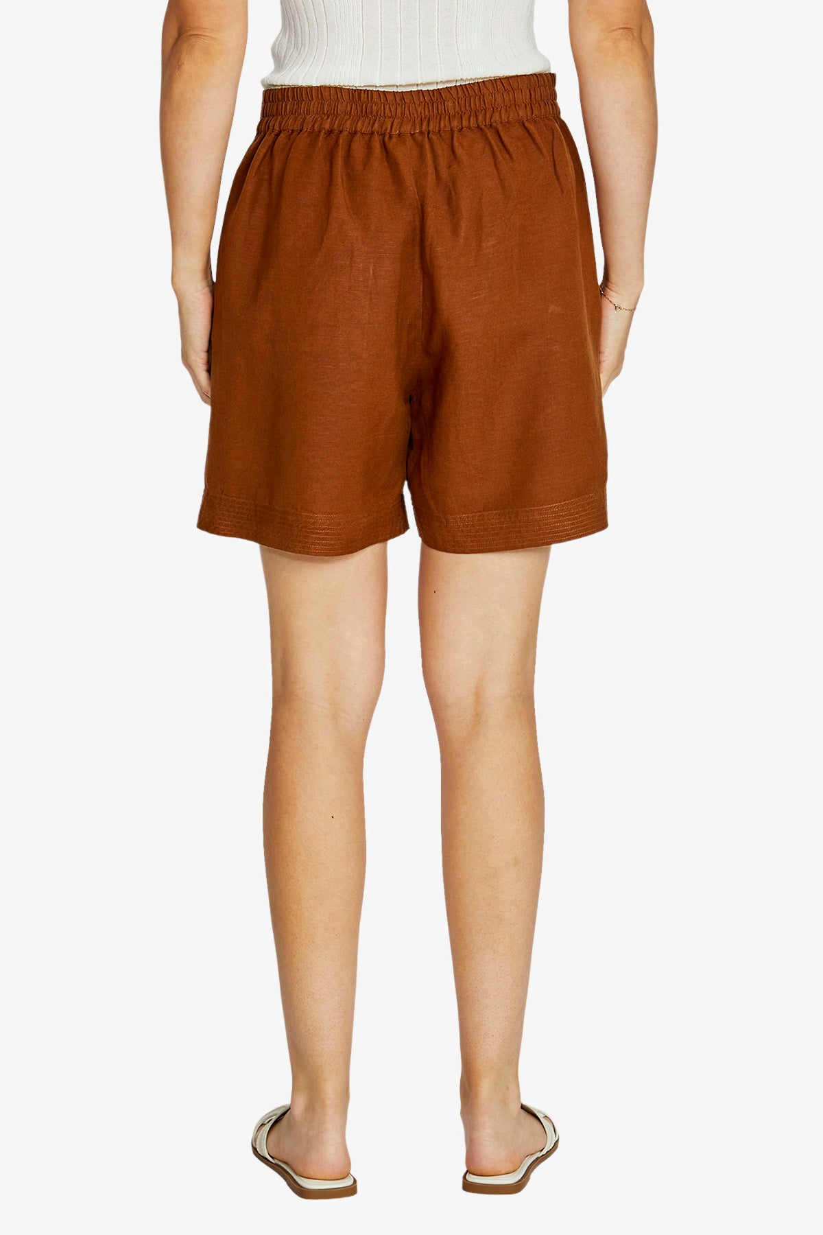 Ping Pong Lisa Stitch Hem Detail Short - Coffee