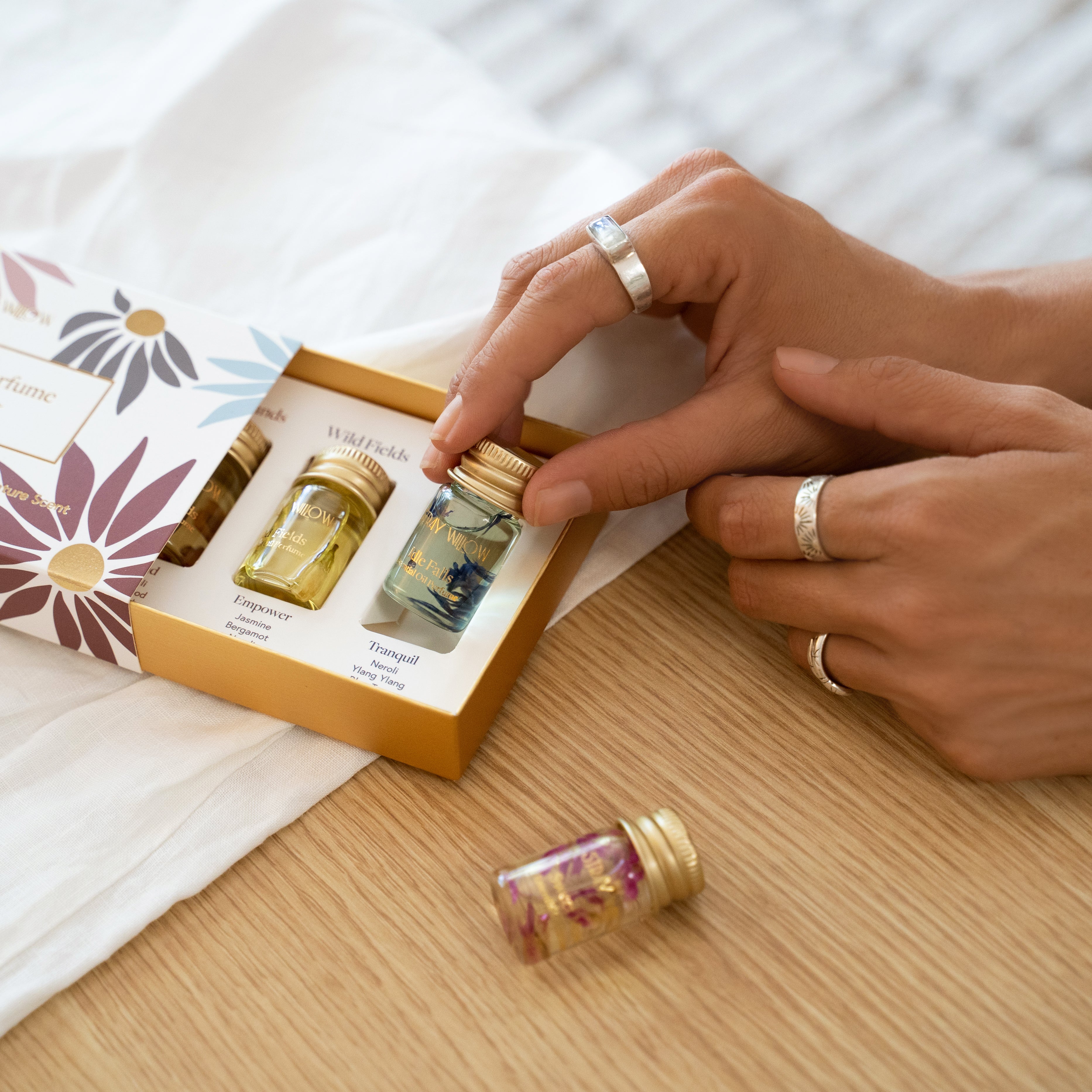 Stray Willow Perfume Discovery Set