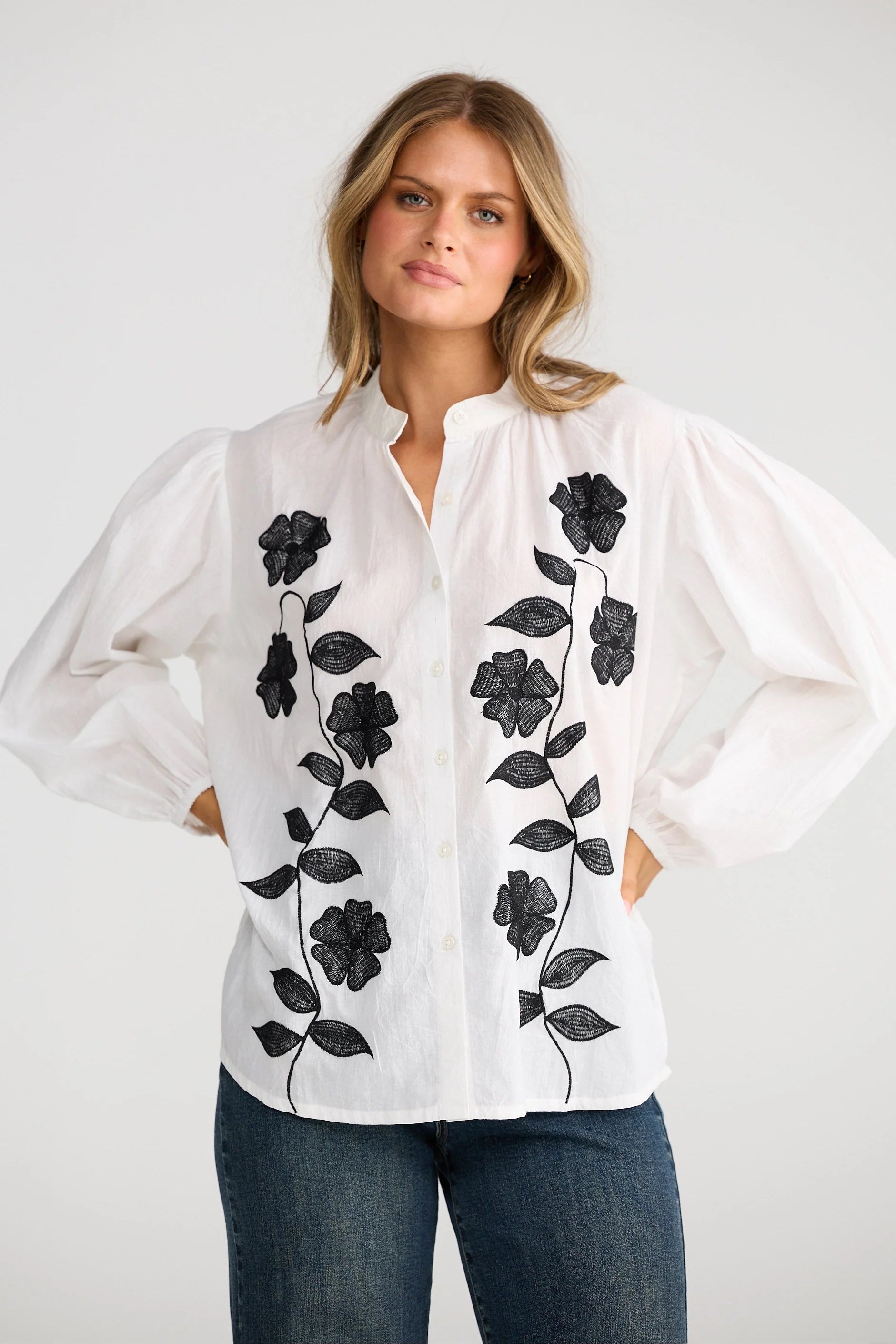 Talisman Zora Shirt - White with Black Embroidery