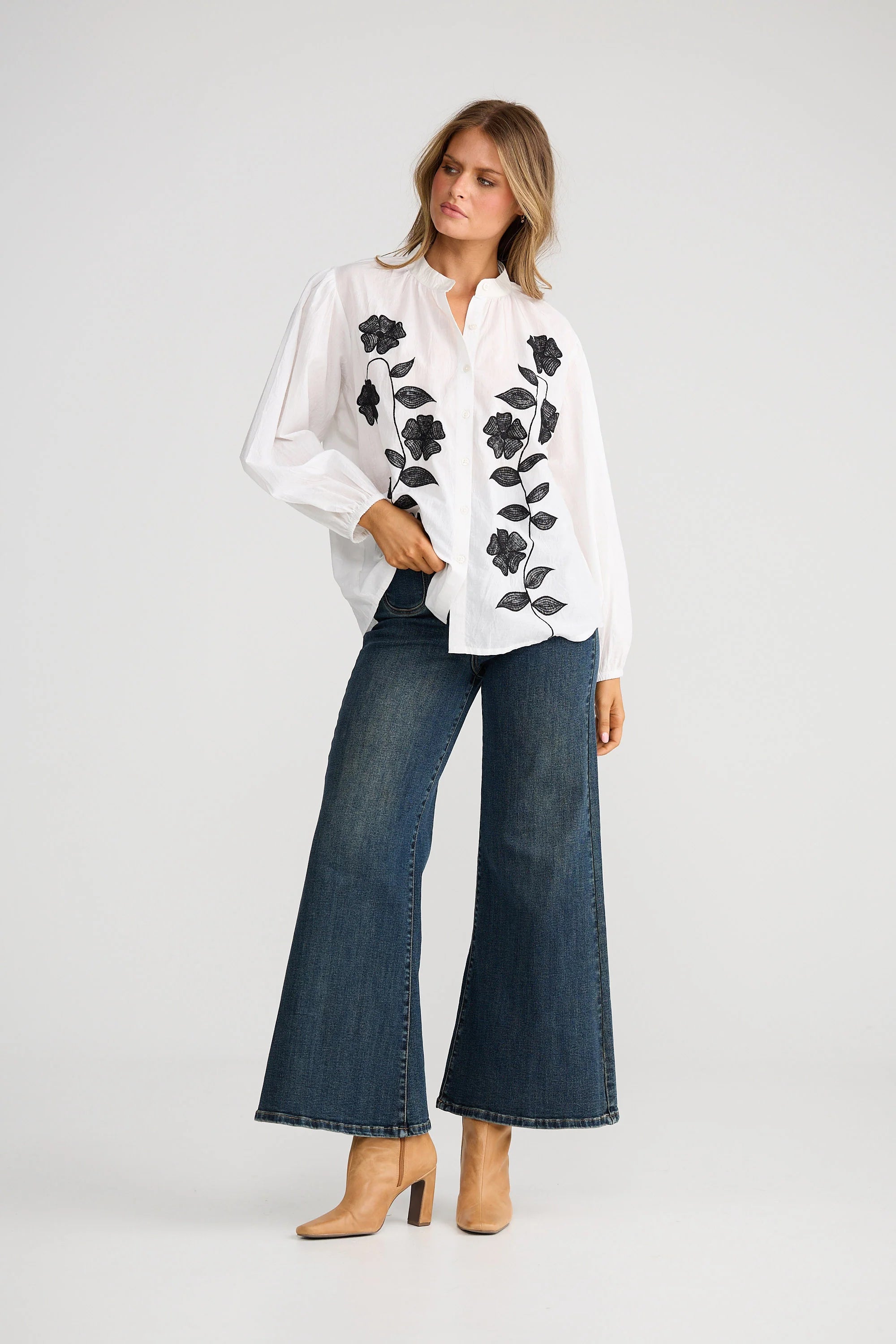 Talisman Zora Shirt - White with Black Embroidery