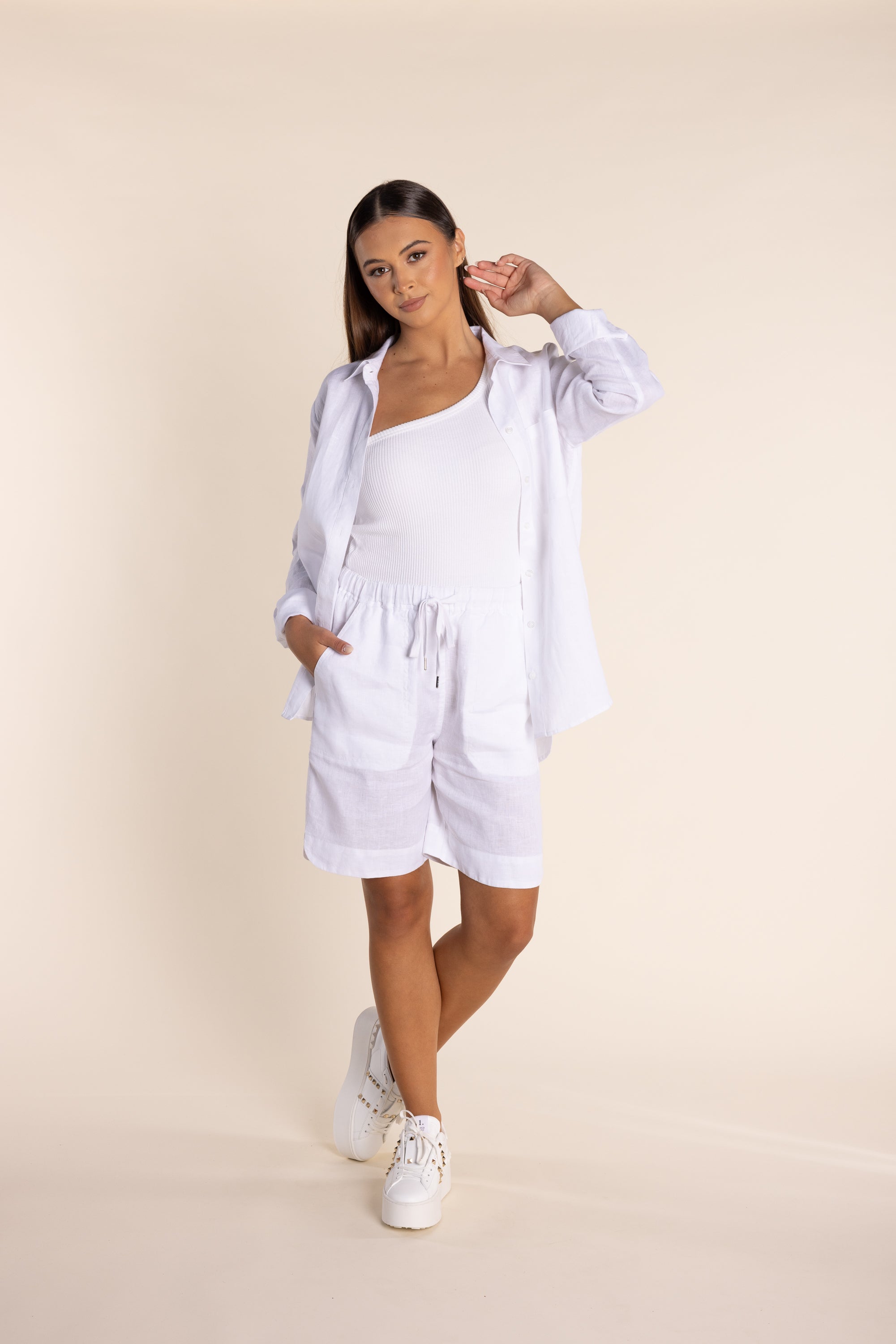 Two T's Linen Shorts - White