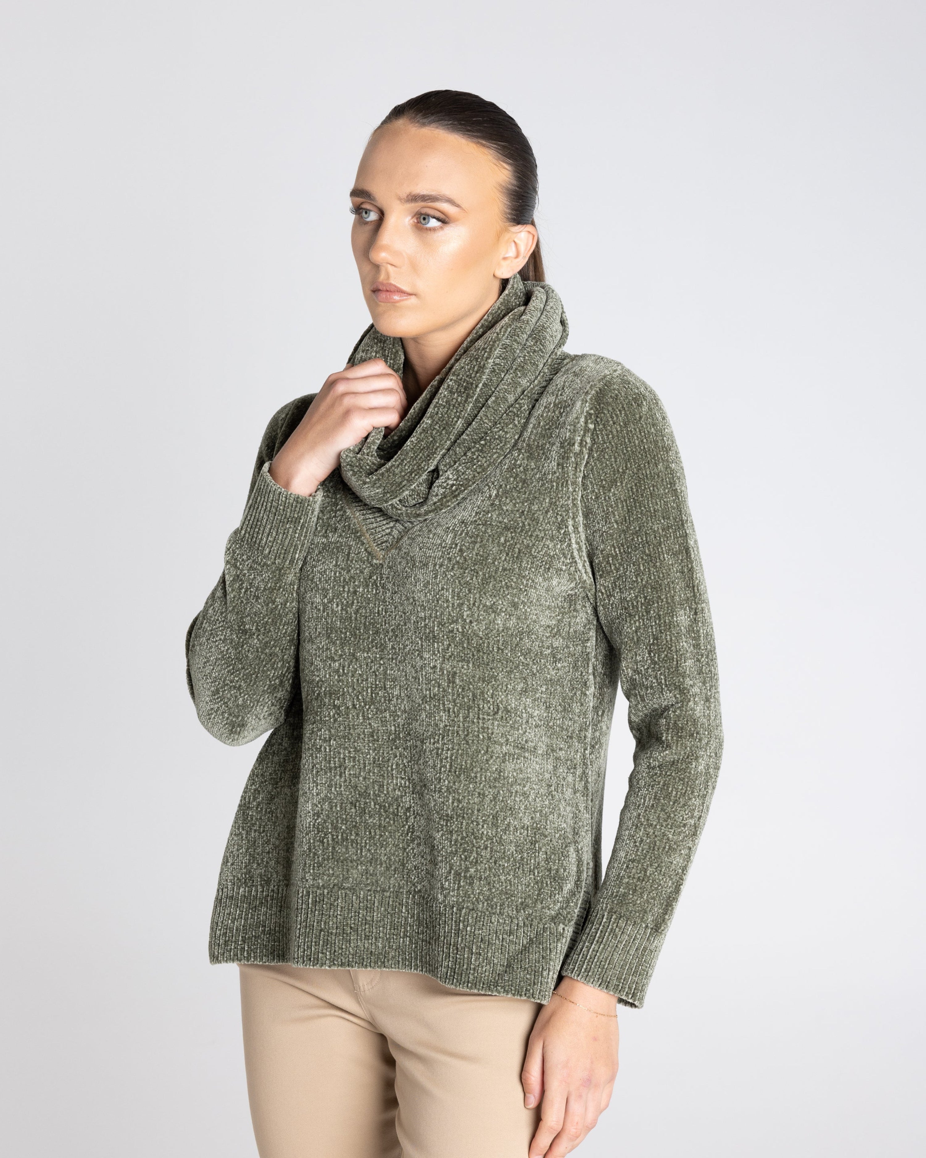 Two T's Chunky Chenille Knit Snood - Khaki