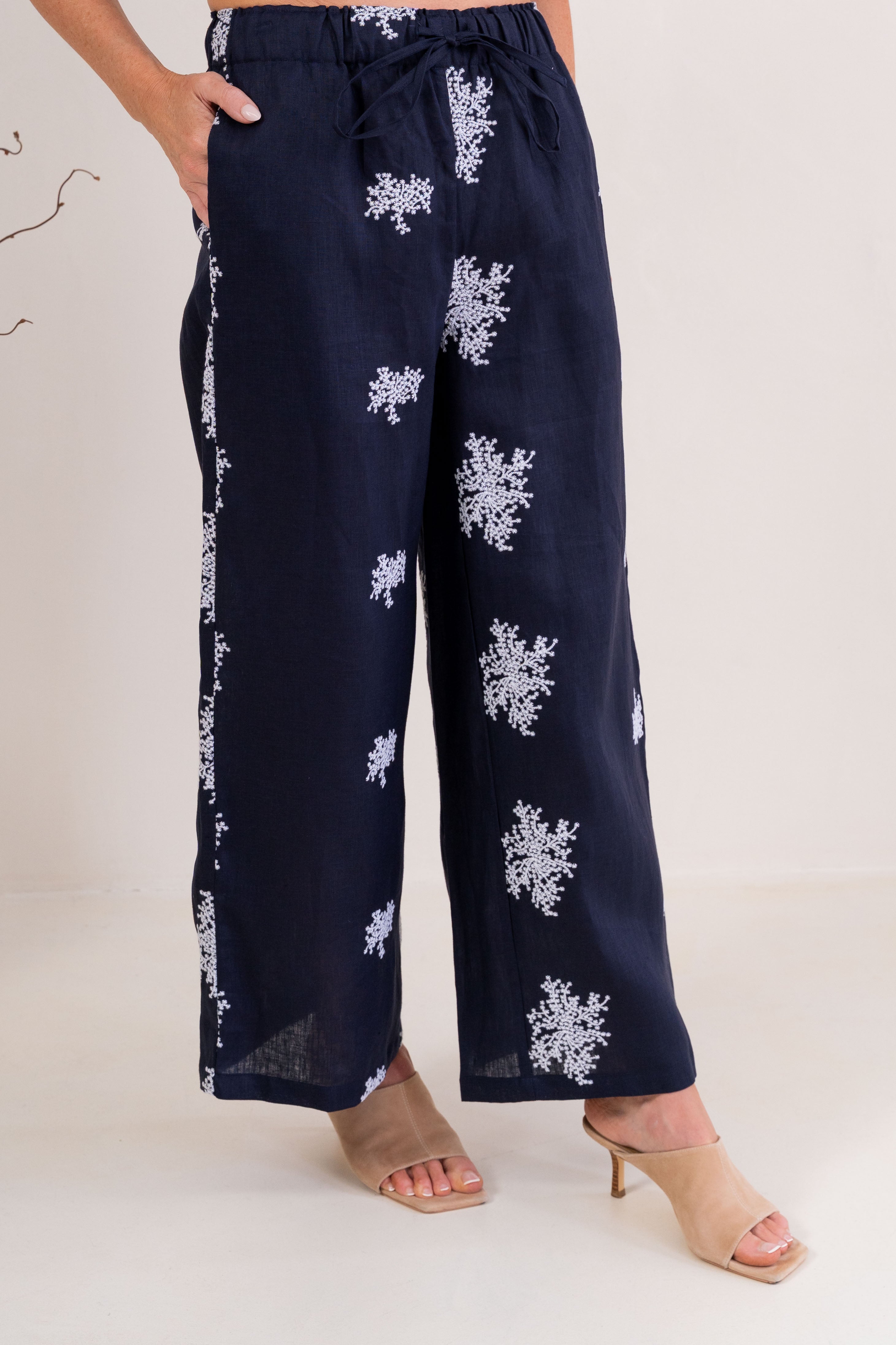 See Saw 7/8 Drawstring Pant - Navy/White Blossom