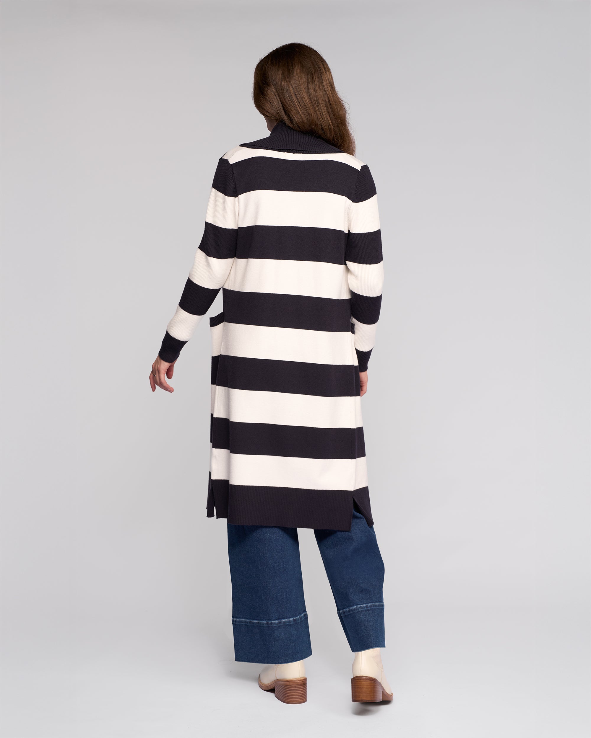Vassalli Downtown Cardi - Ink/Winter White