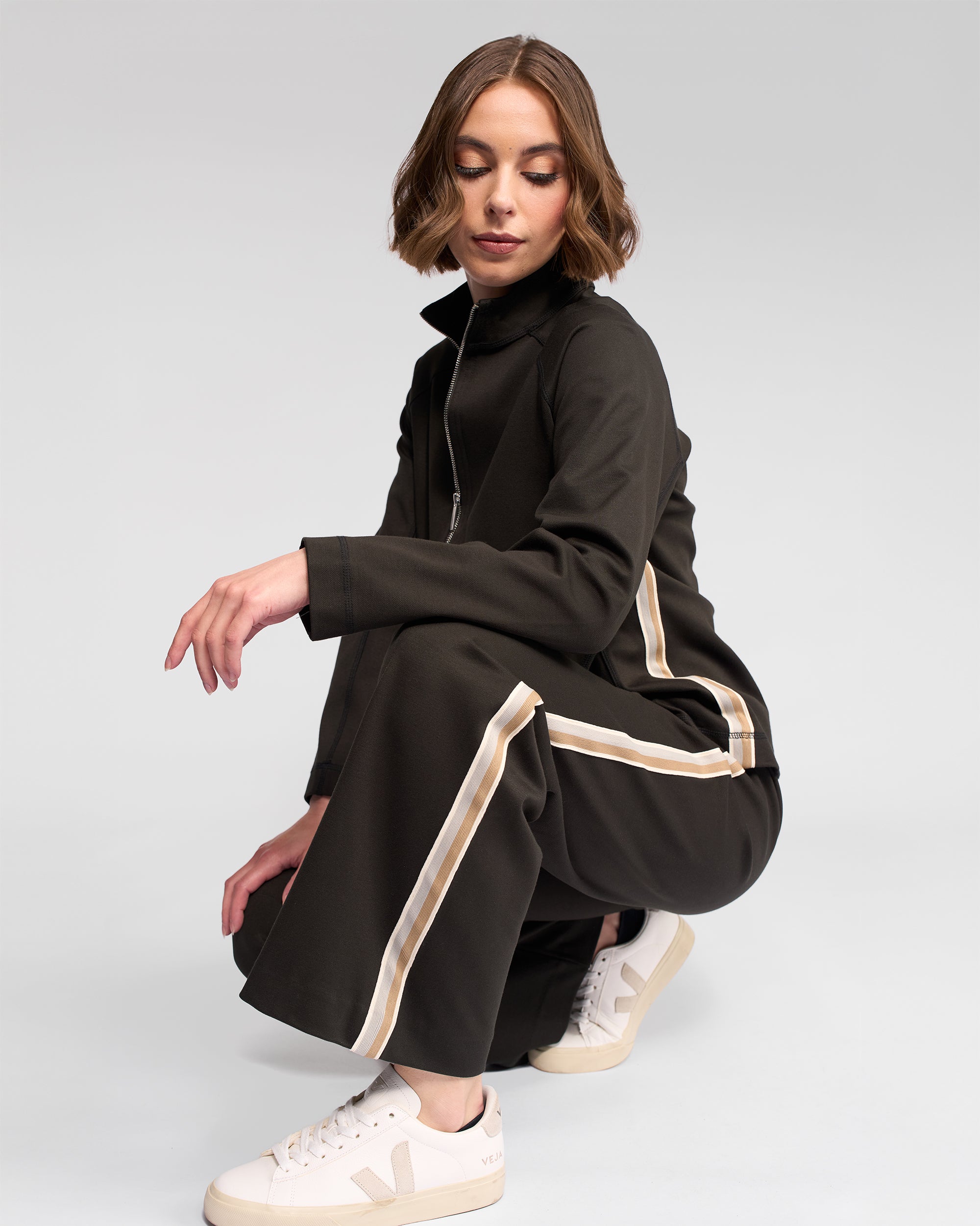 Vassalli Weekend Pant - Dark Hunter
