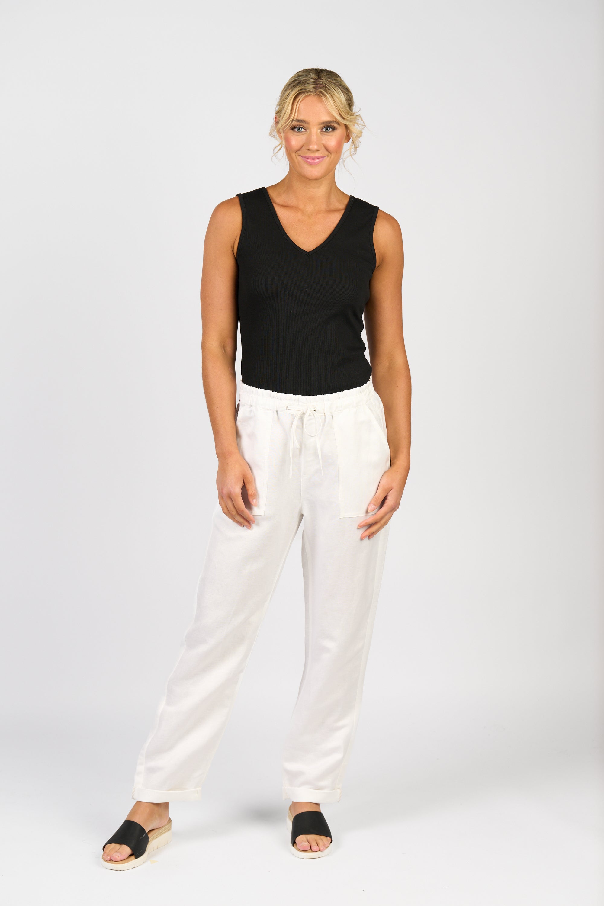 Vassalli Slim Leg Ankle Grazer Jean - White