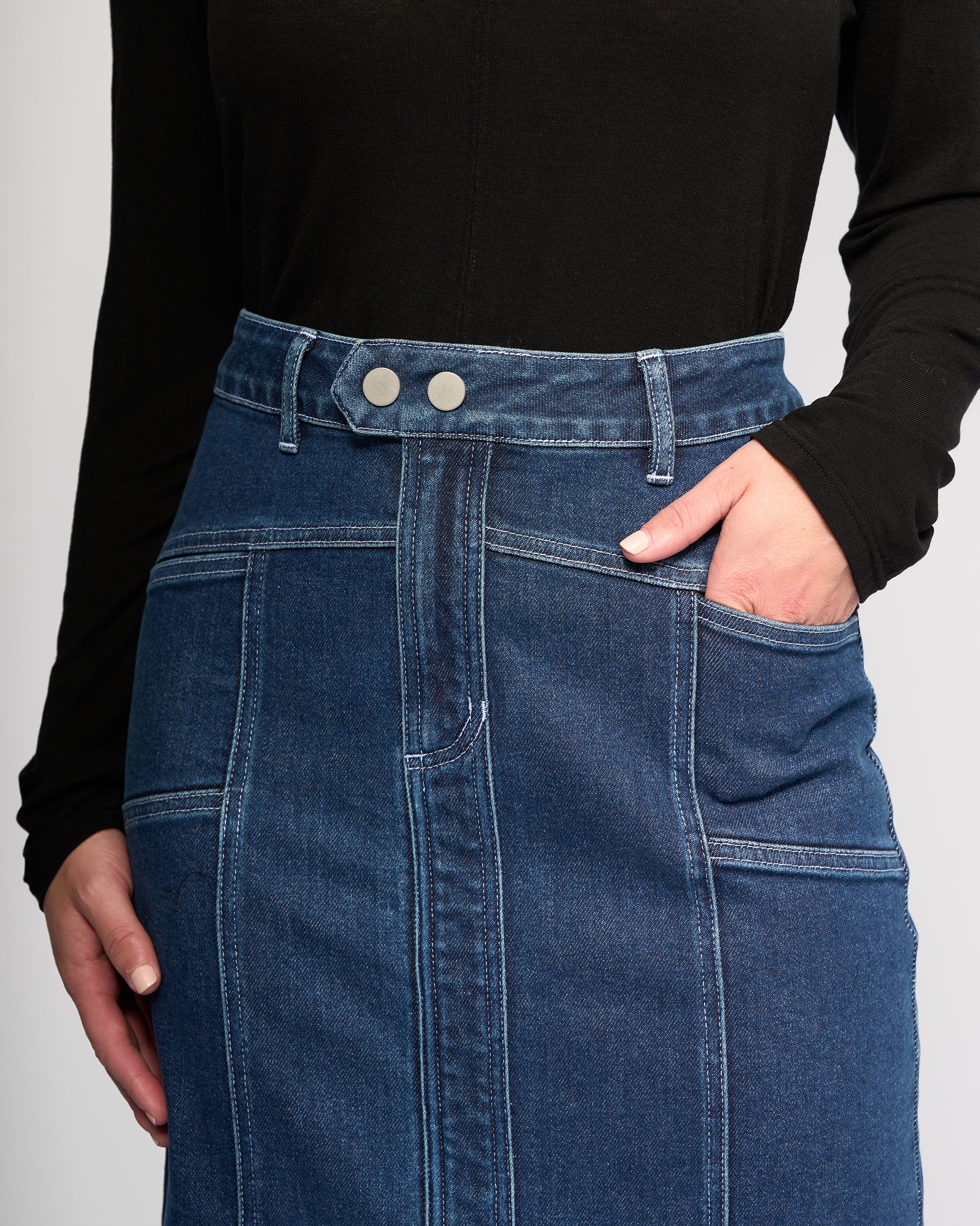 Vassalli Rook Skirt - Dark Blue